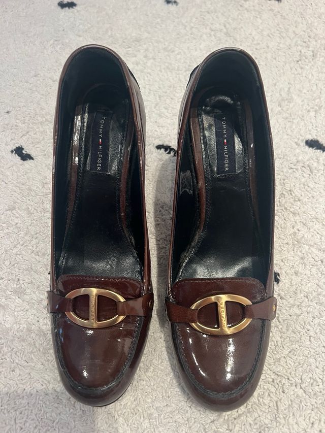 Zapatos de tacón Tommy Hilfiger marrones