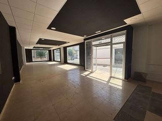 Local comercial en venta en Andújar