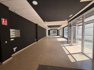 Local comercial en venta en Andújar