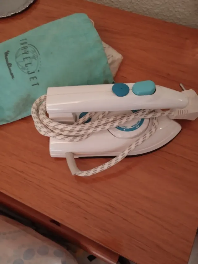 Plancha de viaje eléctrica