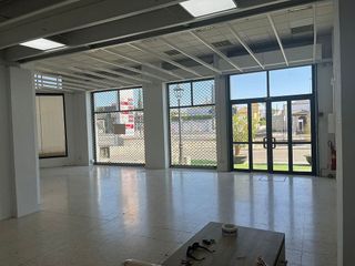 Nave industrial en venta en Gines
