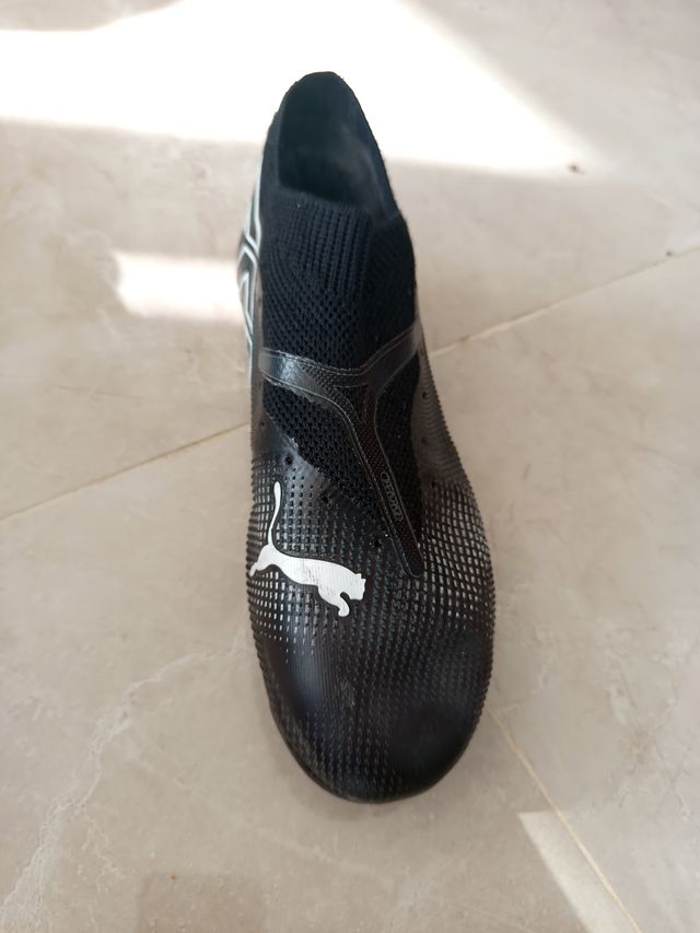 Botas de fútbol niño marca puma Talla 37