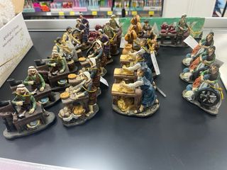 24 Pezzi Statuine Presepe Artigianali