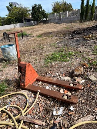 Carretilla elevadora de palets naranja