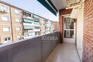 Piso en venta en Reyes Católicos en Alcalá de Henares