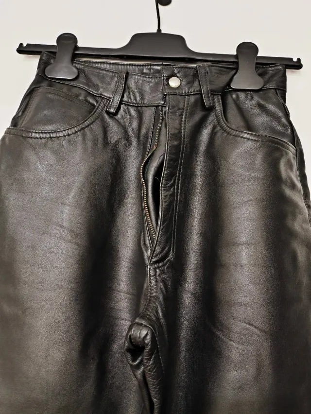 Pantalón de Piel Negro Mujer