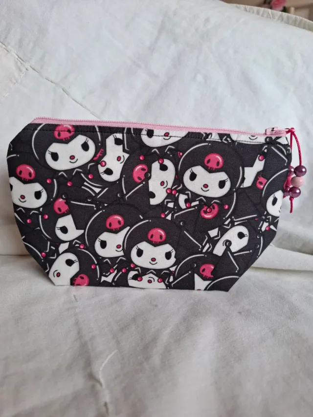 Neceser y discos desmaquillantes Kuromi