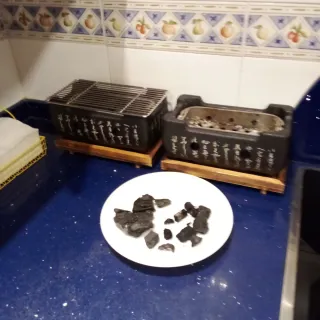 Barbecue in stile giapponese nero e argento