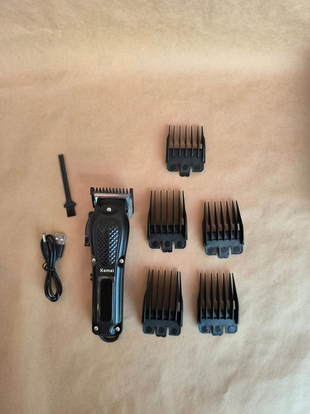 Cortapelos Kemei KM-1071 inalámbrico - Nuevo