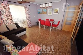Piso en venta en Zona Piscinas en Burriana