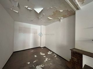 Edificio en venta en Carcaixent