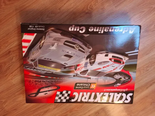 Scalextric Adrenaline Circuito C3 1:32