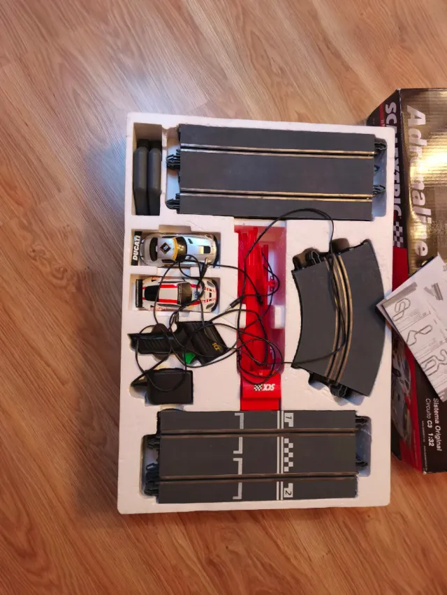 Scalextric Adrenaline Circuito C3 1:32