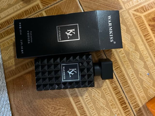 WARMKISS Perfume Negro 65ml