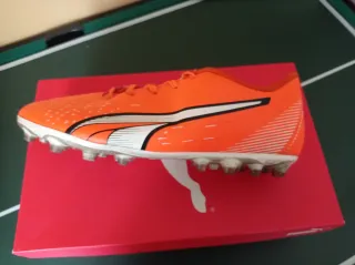 Botas de fútbol puma   talla 38 multitacos