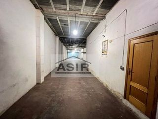 Local comercial en venta en Carcaixent