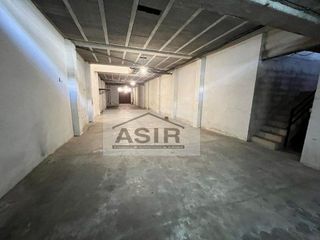 Local comercial en venta en Carcaixent