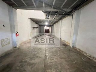 Local comercial en venta en Carcaixent
