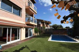 Chalet en alquiler en Montjuïc en Girona