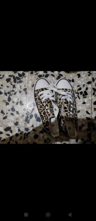 Zapatillas con estampado de leopardo