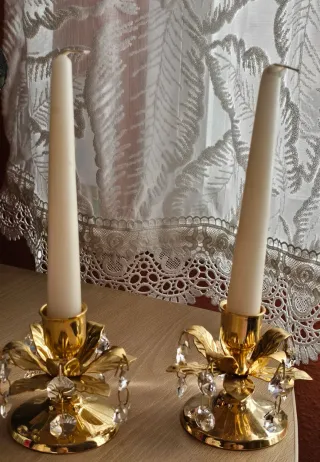 Portacandele dorati con cristallo