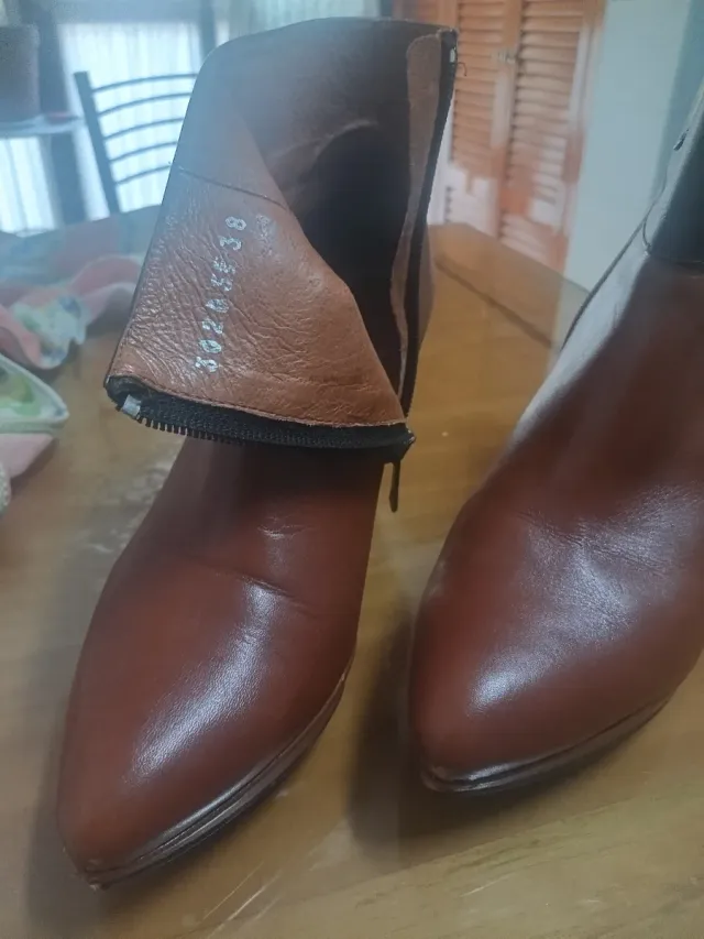 Botines de piel Marrón con botón