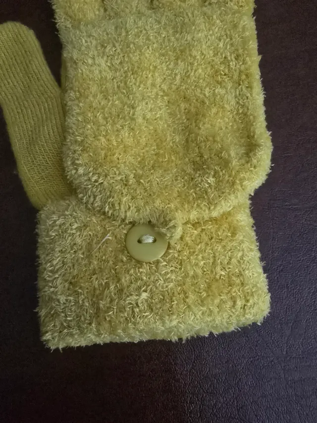 Guanti invernali gialli 14 anni