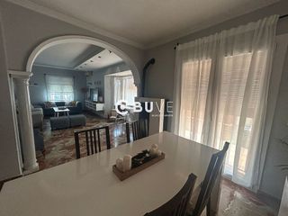 Casa pareada en venta en Gines