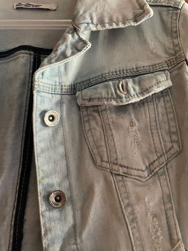 Cazadora vaquera juvenil desgastada