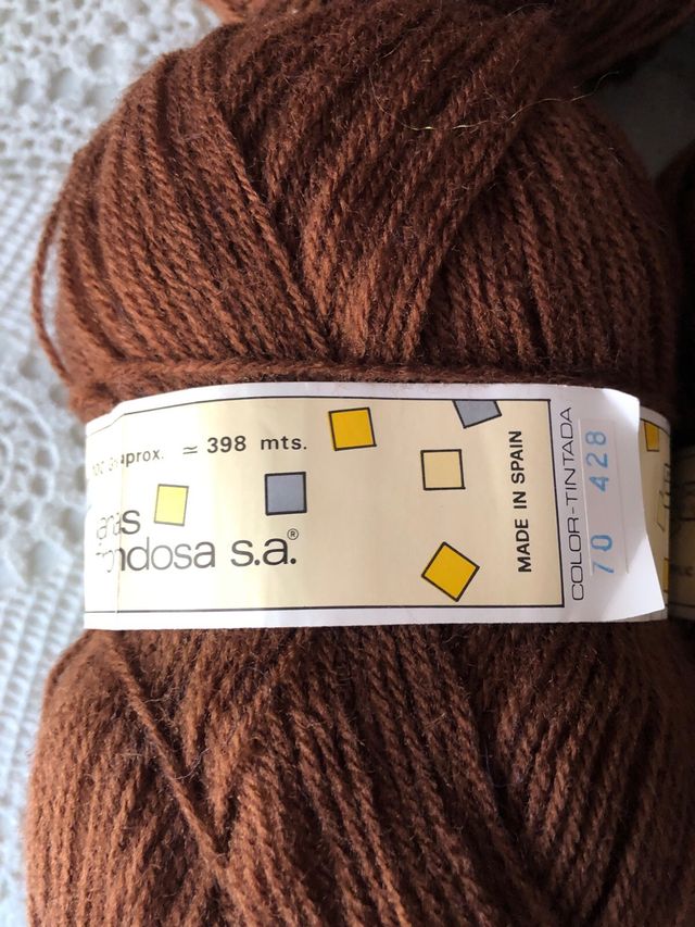 Ovillos de lana marrón Tania - 4 unidades