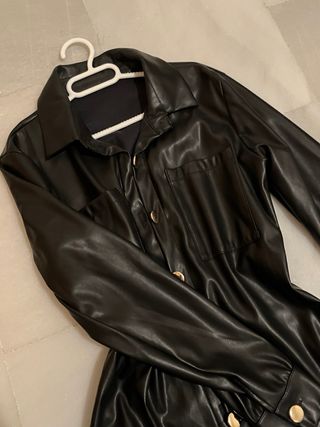 Vestido corto cuero negro