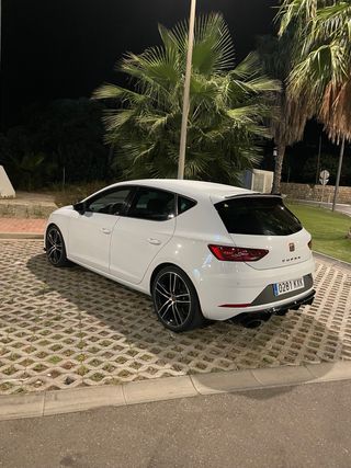 SEAT Leon Cupra 2019