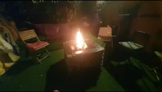 Stufa fatta a mano in pietra di fiume e acciaio 77 cm x 77 x 55