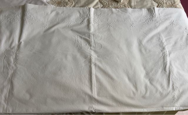 Sábana Vintage bordada algodón calidad. Cama 105