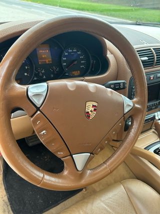 Porsche Cayenne 2005
