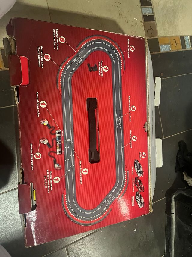 Scalextric Basic Set Coches + Curva