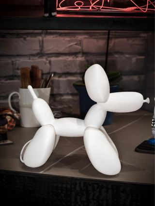 Lampada da comodino cane palloncino design moderno