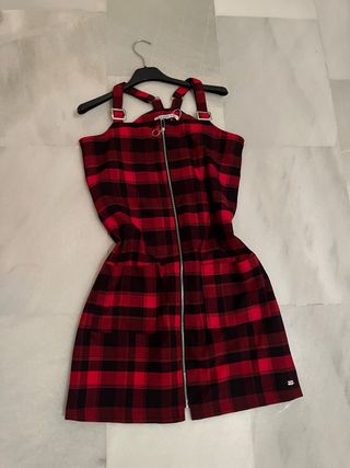 Peto corto cuadros rojo y negro