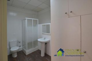 Local en alquiler en Alella