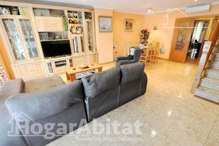 Casa adosada en venta en Zona Alta en Puçol