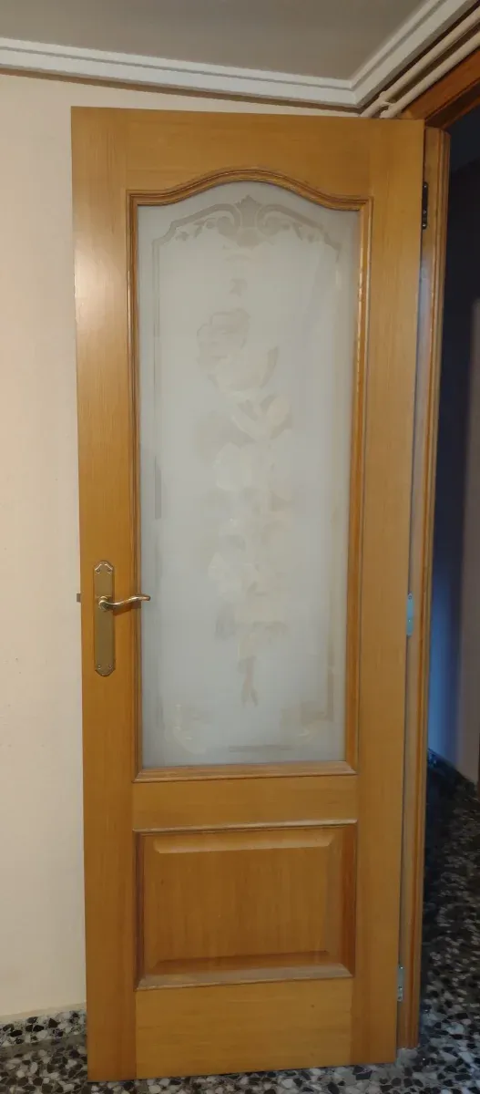 Puertas de madera para interior.