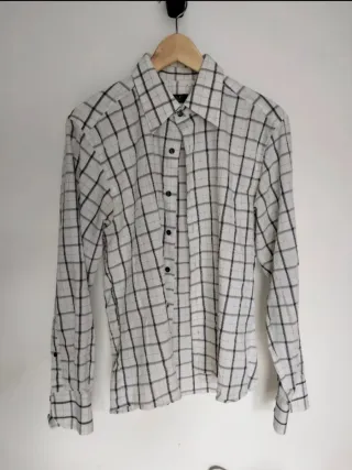 Camisa de cuadros puesta 2 veces