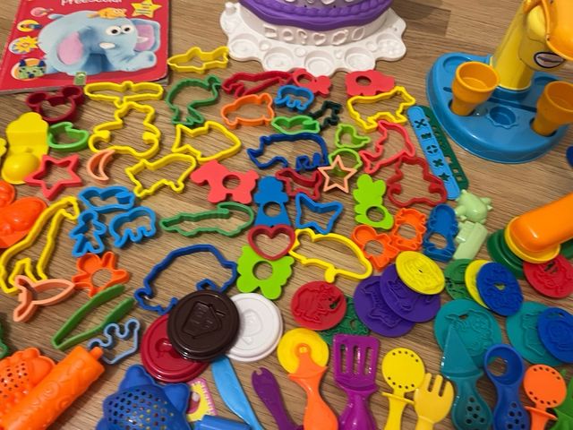 Lote de plastilina y accesorios Play-Doh