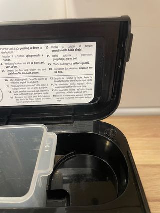 Cafetera Delonghi Negra