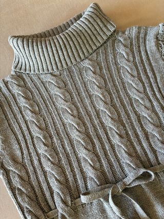 Vestido de punto gris con cuello alto talla M