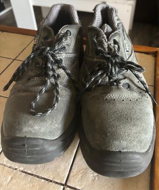 Botas de seguridad grises talla 41