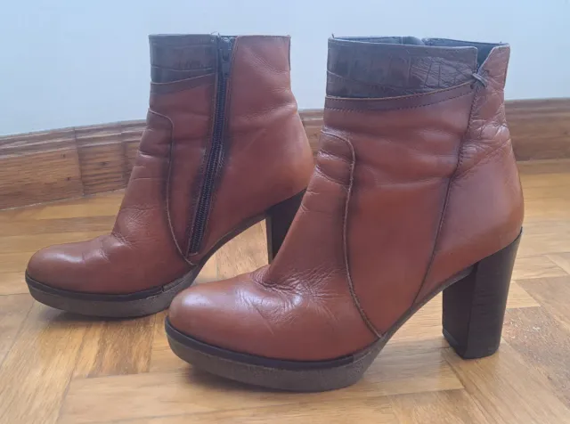 Botas de tacón marrones