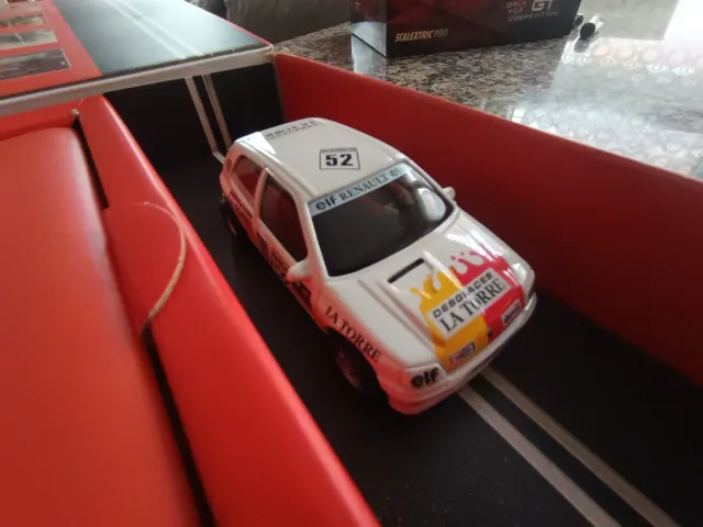 Coche Slot Ninco Renault Clio 10th Anniversary