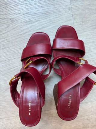 Sandalias tacón Uterqüe burdeos