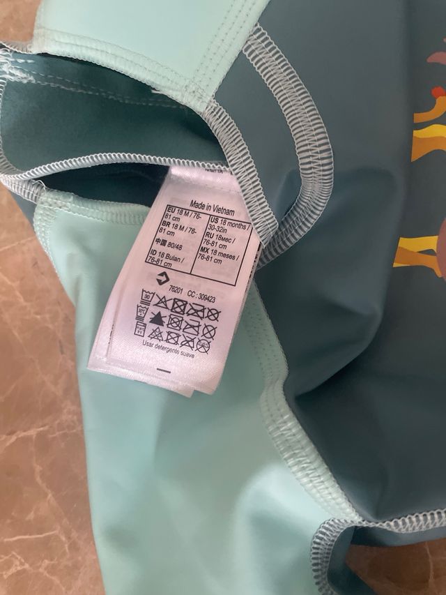 Neopreno bebé Nabaiji con protección solar